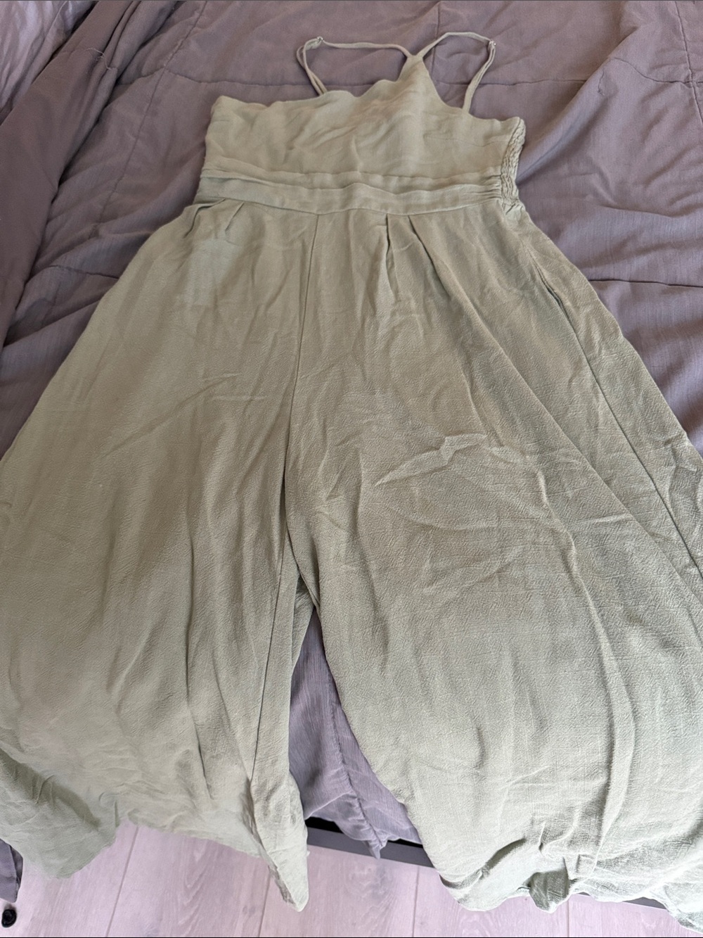 NWT Anrabees Women’s Sage Green Wide-Leg Jumpsuit